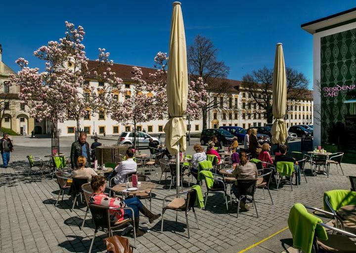 Reidenz Café